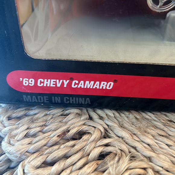 American muscle 69 Chevy Camaro ertl collectibles - Picture 6 of 6
